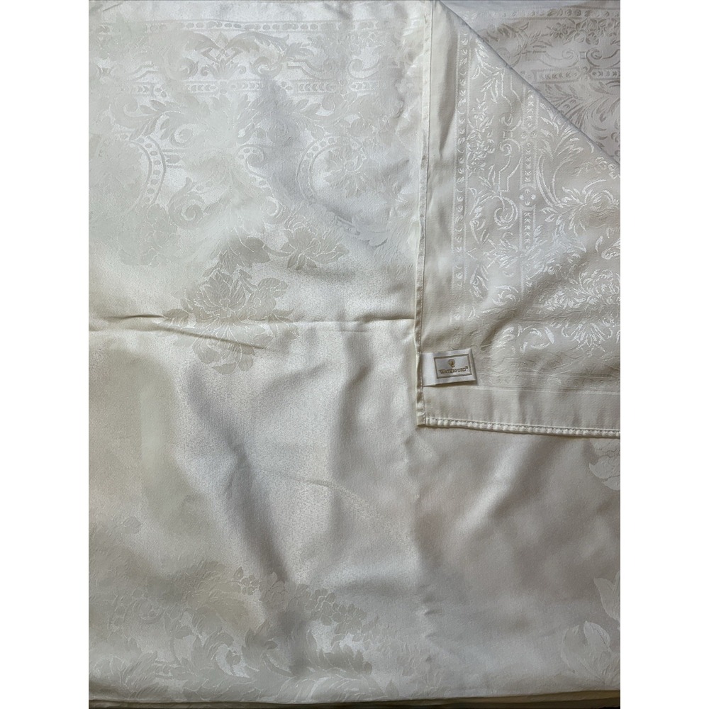Waterford Table Cloth Ivory Cotton Poly Blend Damask Taiwan 59" X 84 "